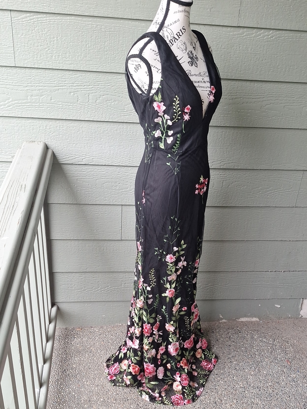 NWT Lulu'a Soiree Blossom Black Floral Embroidered Mermaid Maxi Dress Size Small - Picture 6 of 15